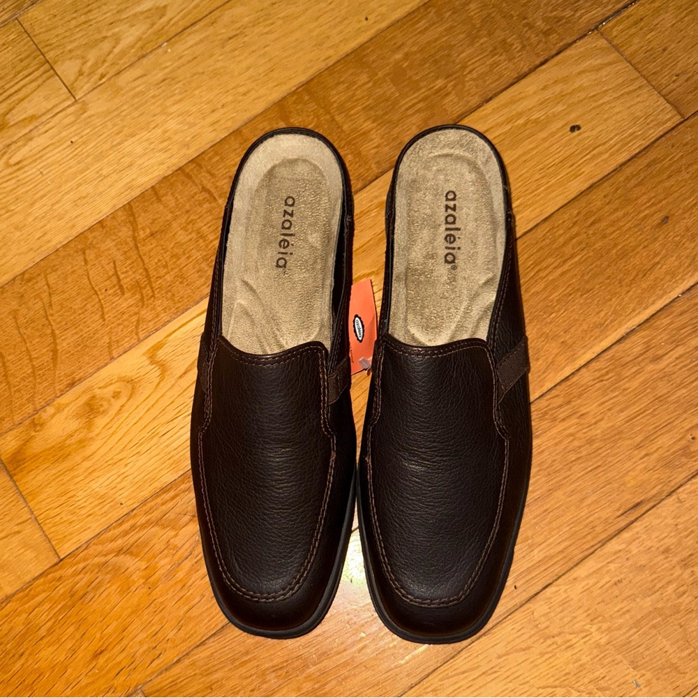 Azaleia Women's Brown Leather Mules